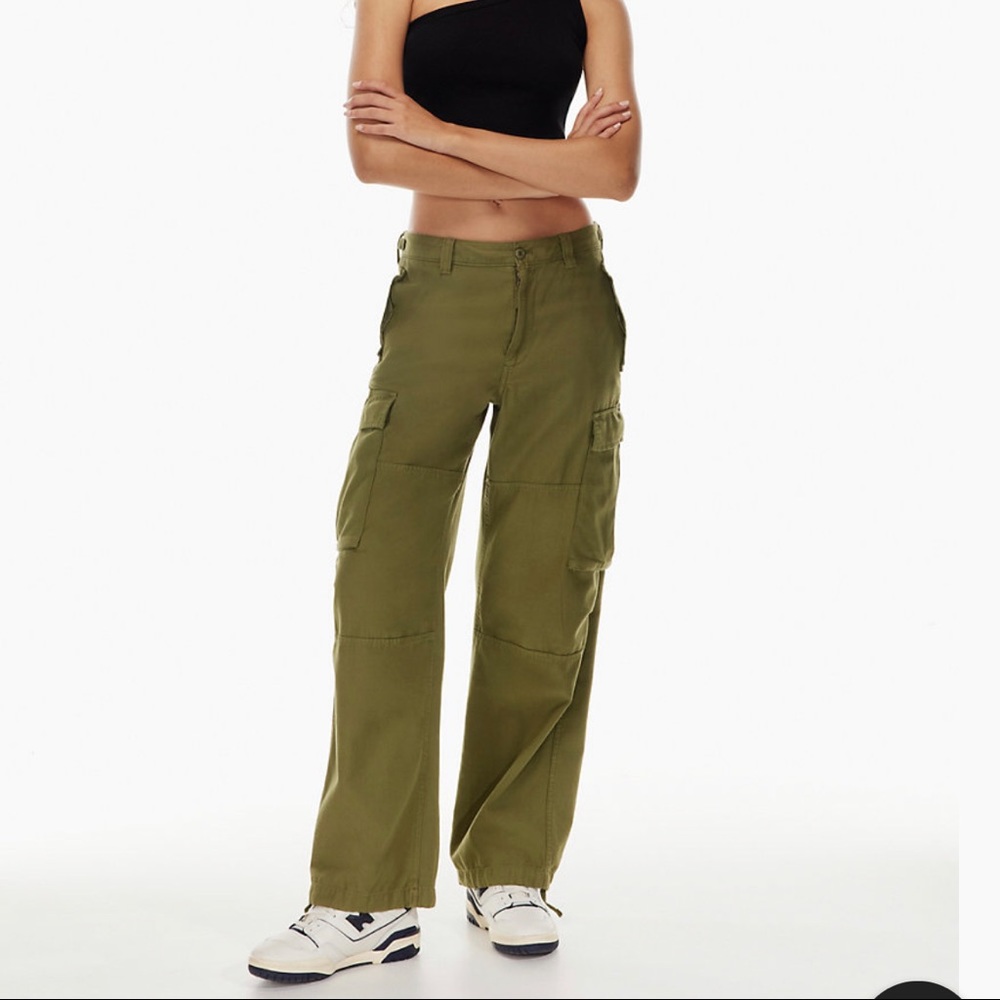 TNA Supply Cargo Pant ✨
